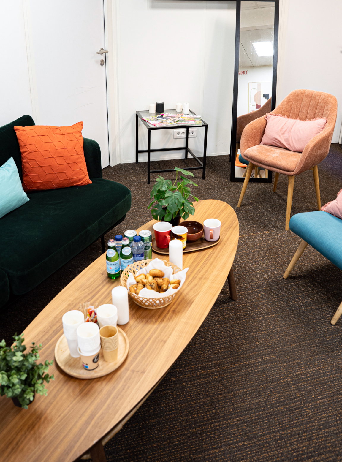 salle de repos avec petit dejeuner