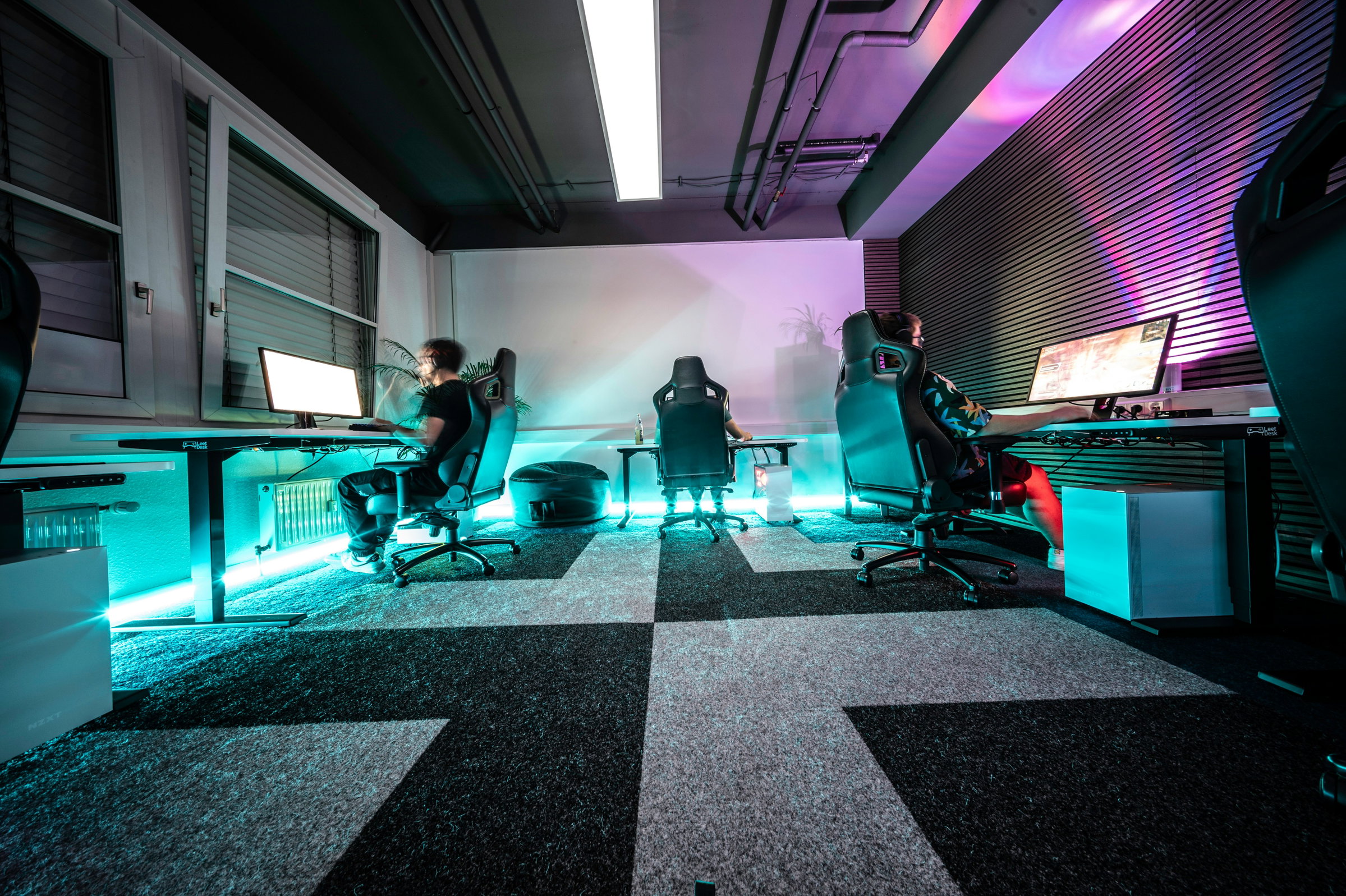 game streamer