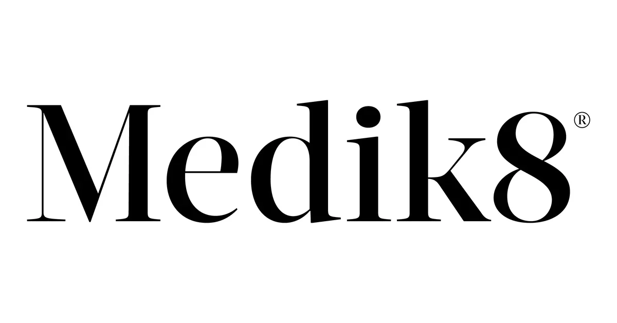 Medik 8 professional peel
