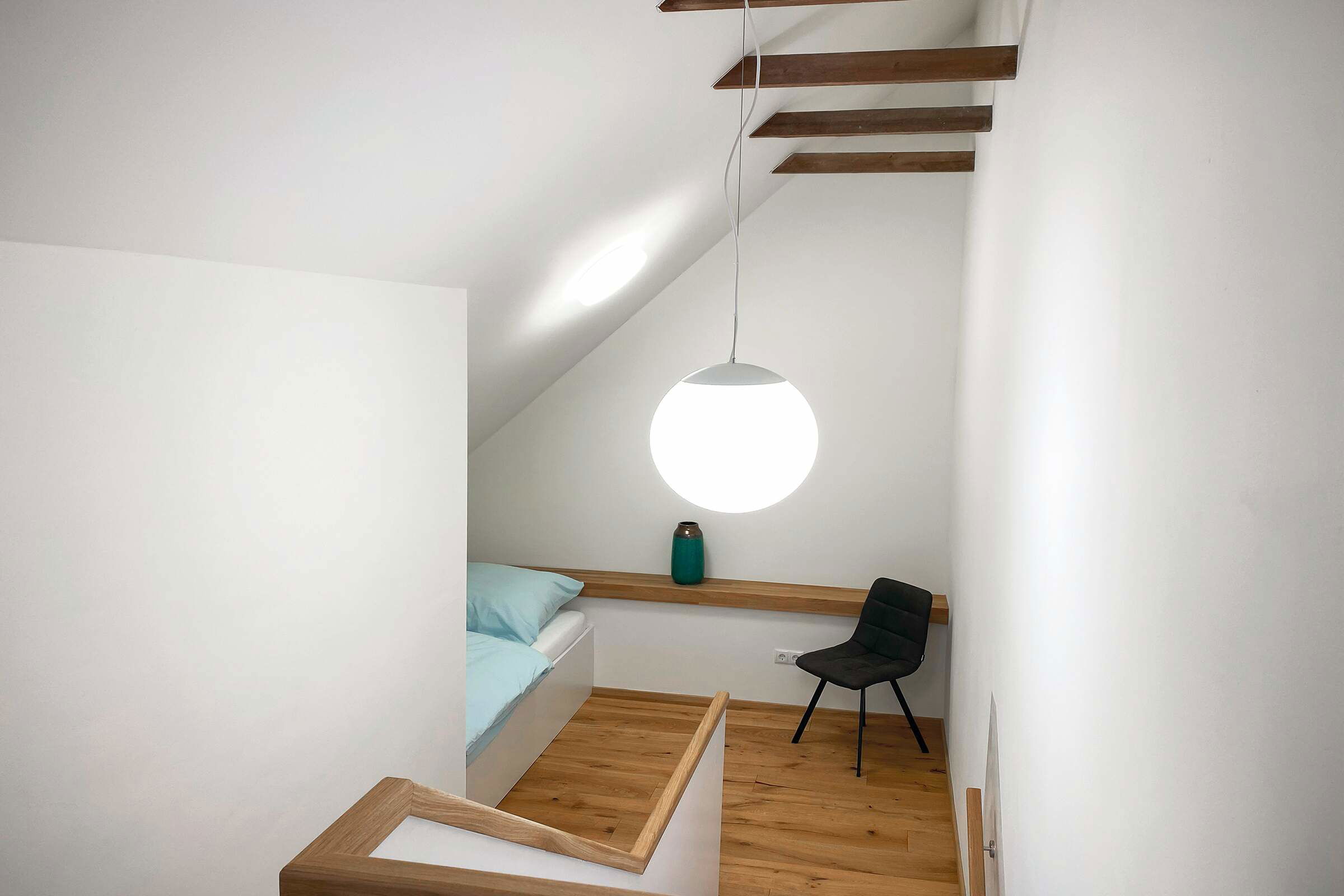 Alte Scheune - Hofblick - Dachzimmer 