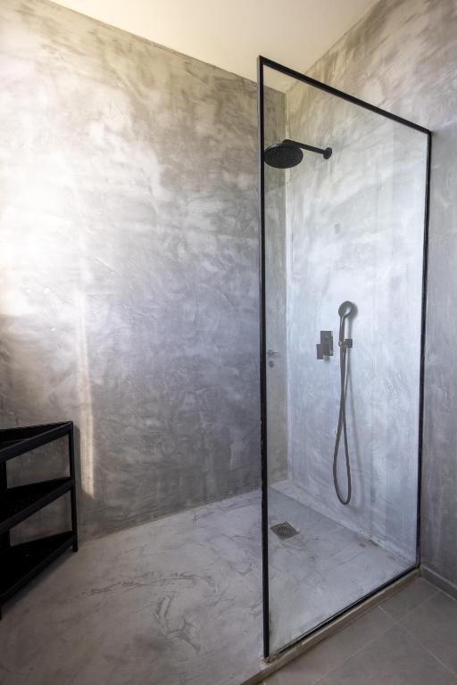 6 salles de bains 