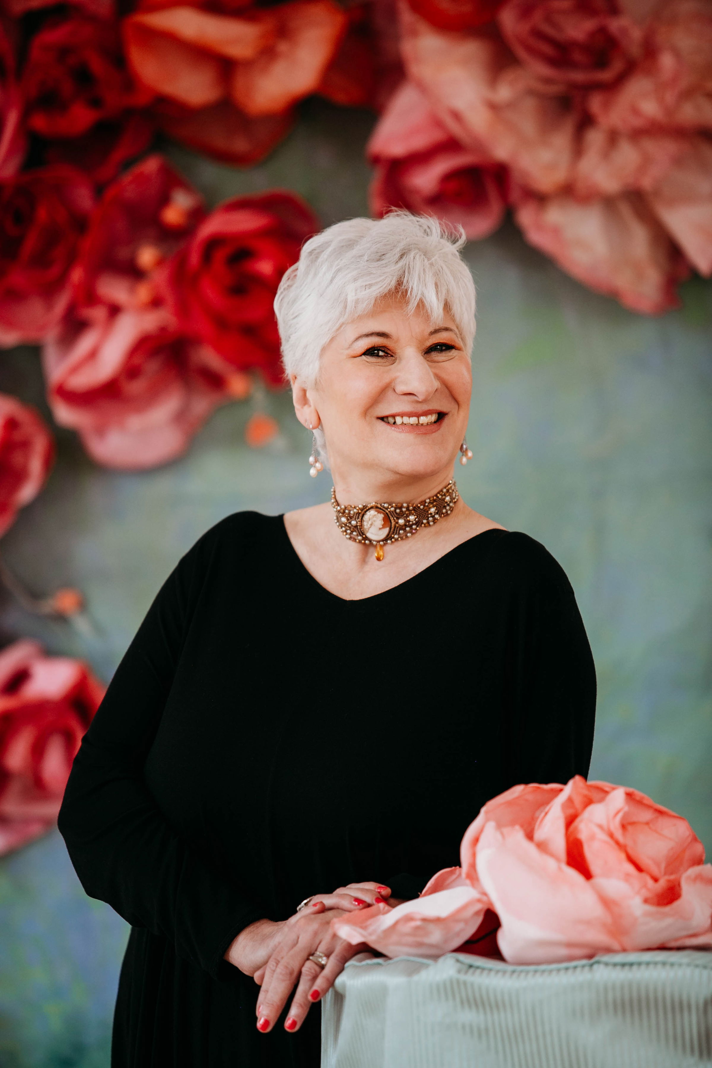 Captions will show on hover