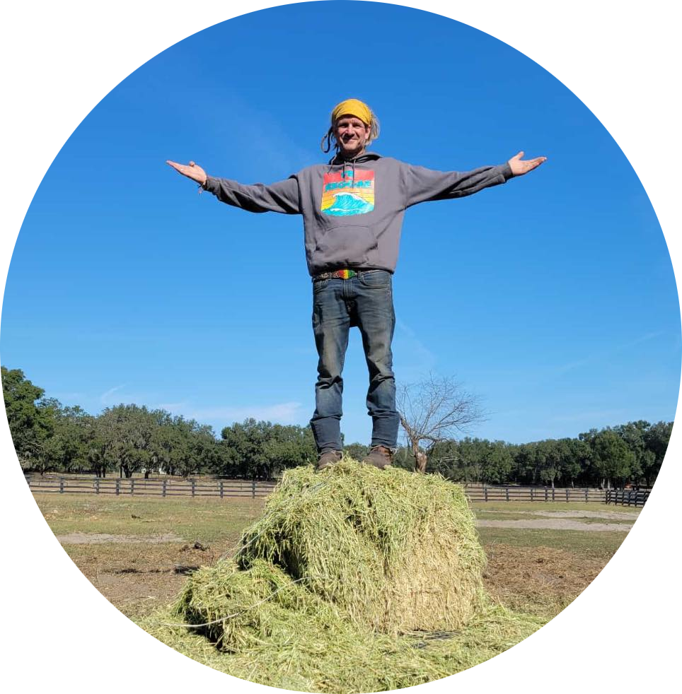 Hippie-Fari podcast host