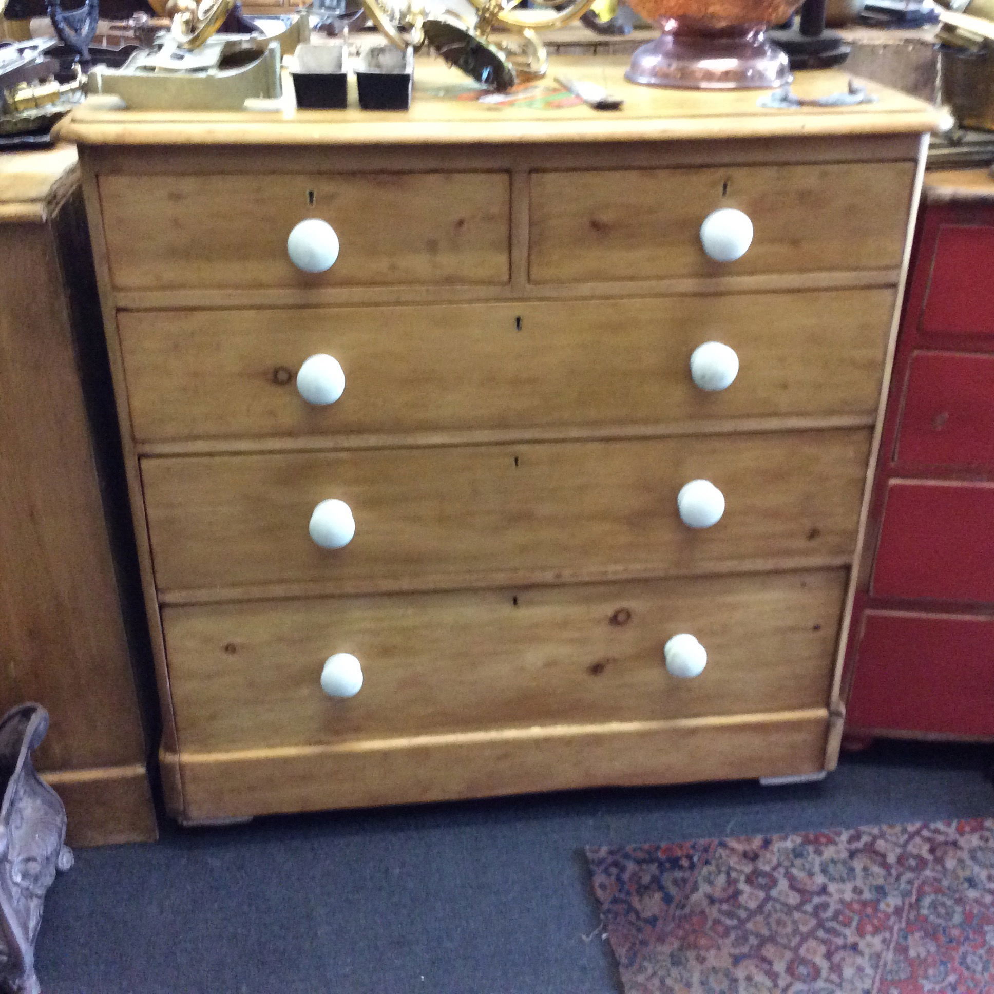 Chest of drawers