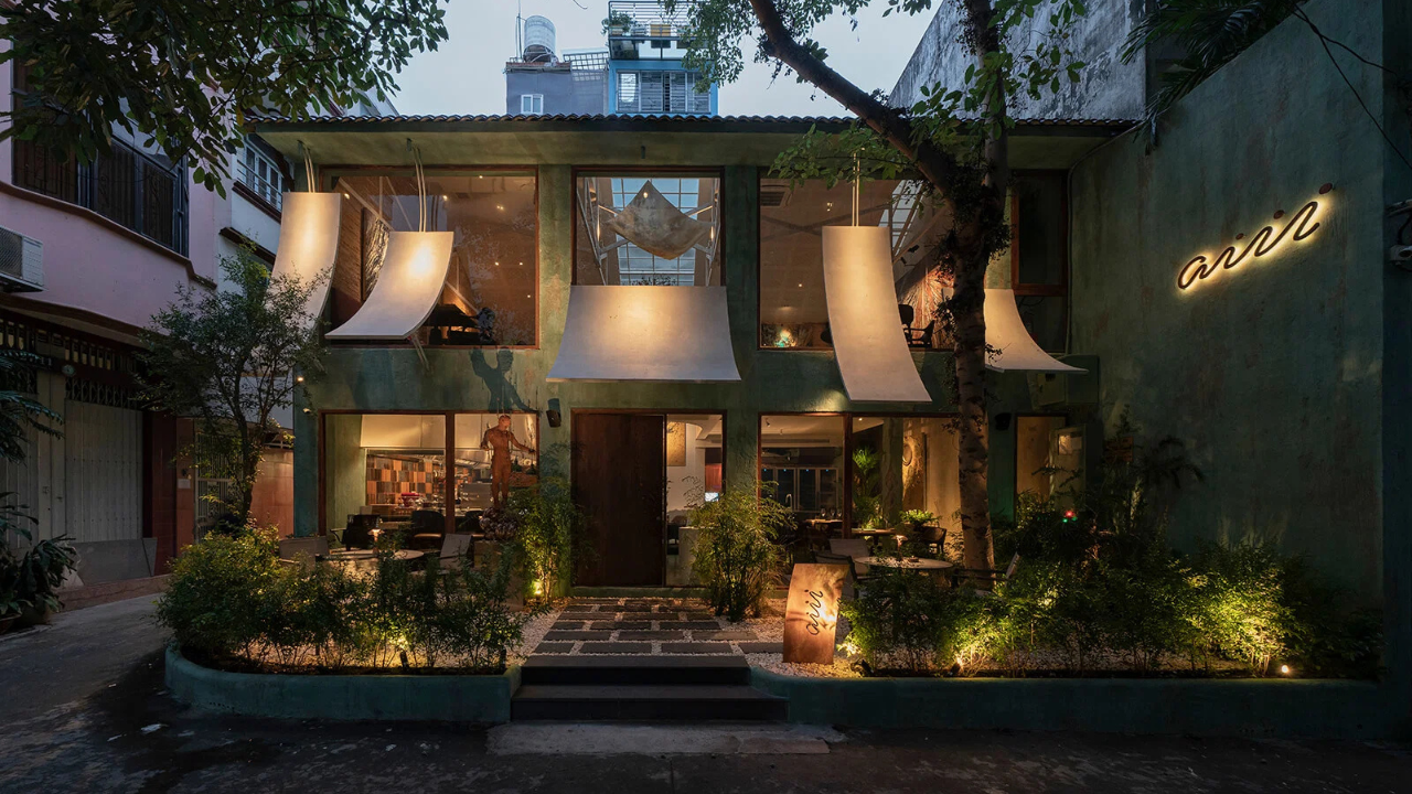 Aiii House street view