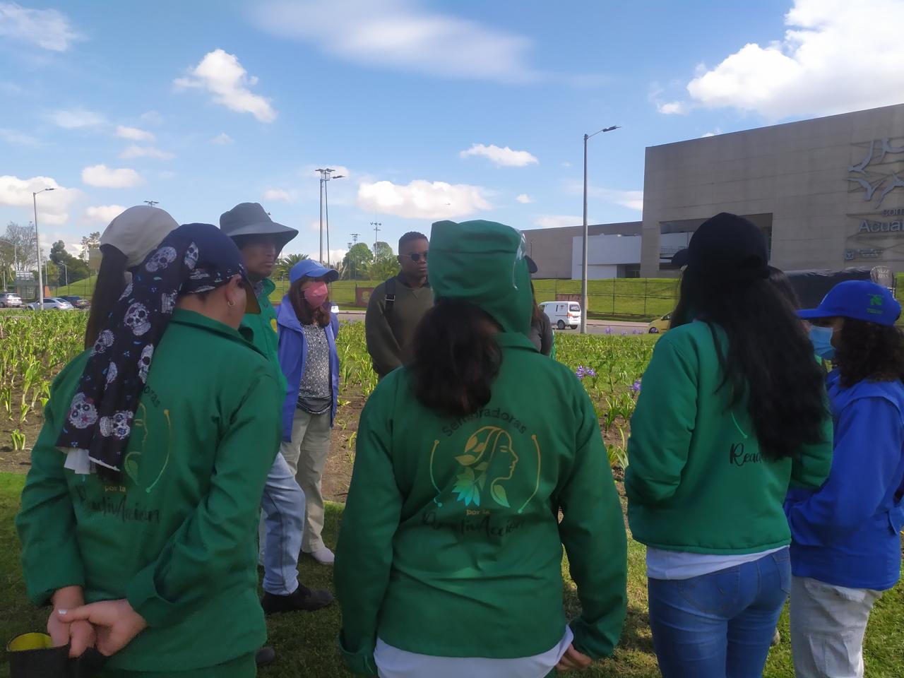 Comunidades locales trabajando juntas