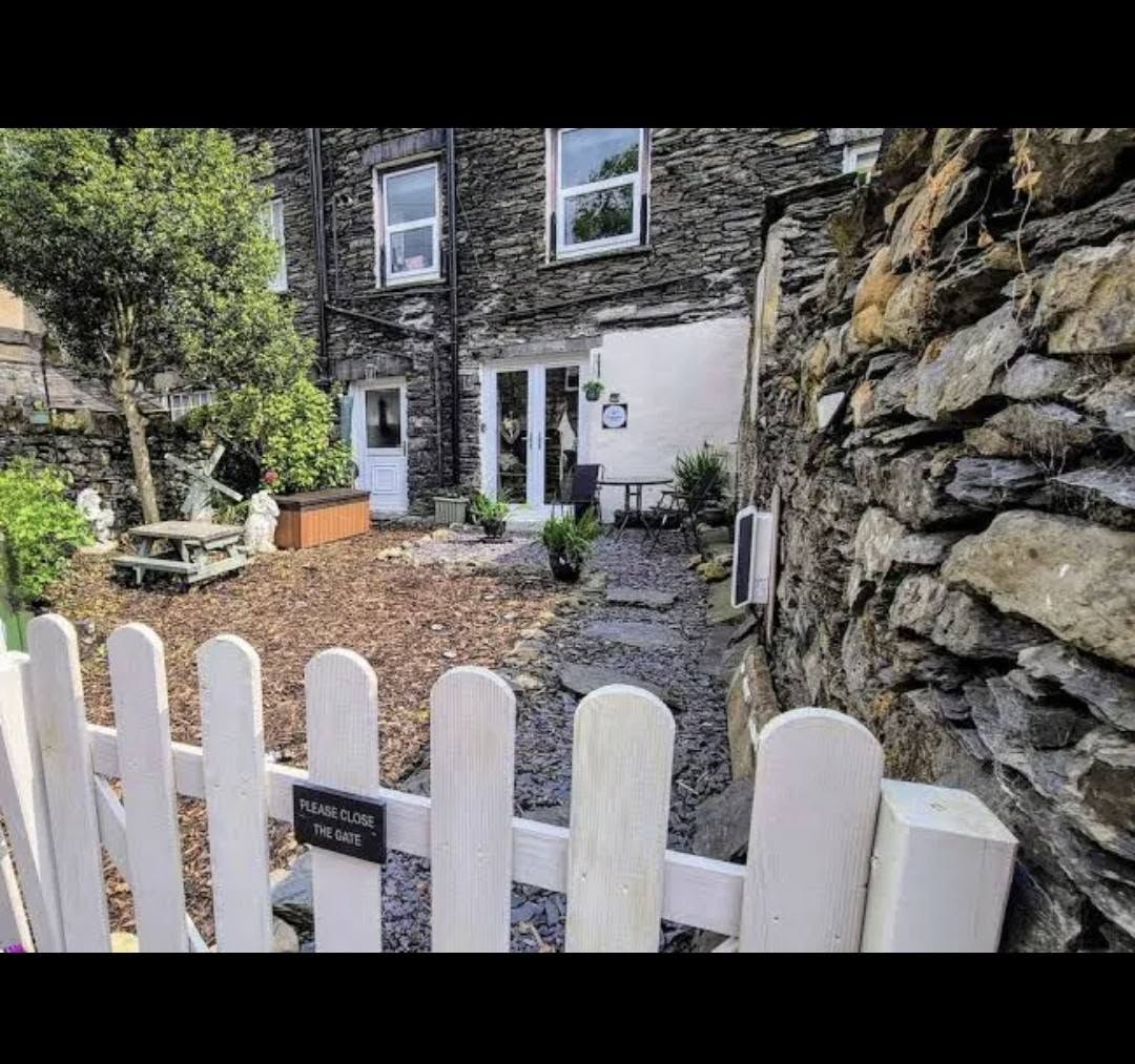 Pet-Friendly Gardens