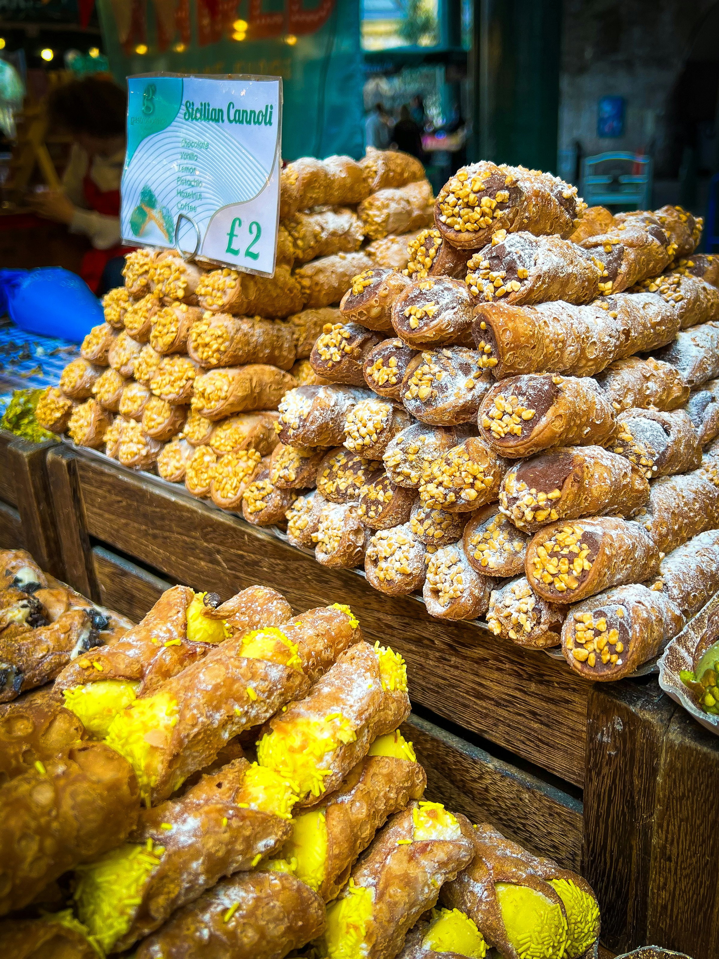fresh cannoli